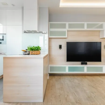 Lägenhet Jana Kazimierza 47 - 2 Rooms, 70m2, Balkon, Parking, Szybkie Wi-fi *