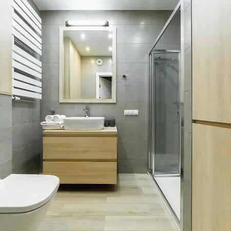 Lägenhet Jana Kazimierza 47 - 2 Rooms, 70m2, Balkon, Parking, Szybkie Wi-fi