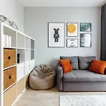 Apartmán Jana Kazimierza 47 - 2 Rooms, 70m2, Balkon, Parking, Szybkie Wi-fi