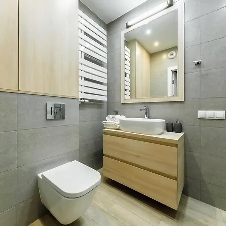 Appartamento Jana Kazimierza 47 - 2 Rooms, 70m2, Balkon, Parking, Szybkie Wi-fi Varsavia