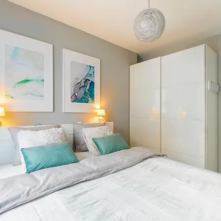 Jana Kazimierza 47 - 2 Rooms, 70m2, Balkon, Parking, Szybkie Wi-fi *