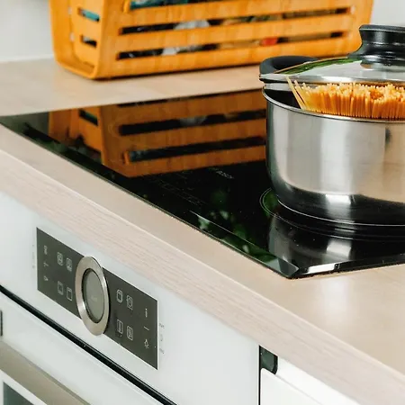 Jana Kazimierza 47 - 2 Rooms, 70m2, Balkon, Parking, Szybkie Wi-fi