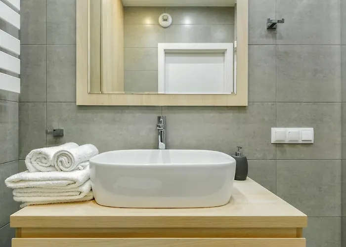 Jana Kazimierza 47 - 2 Rooms, 70m2, Balkon, Parking, Szybkie Wi-fi アパート