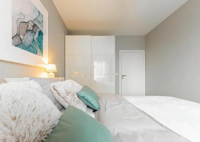 Jana Kazimierza 47 - 2 Rooms, 70m2, Balkon, Parking, Szybkie Wi-fi アパート ワルシャワ