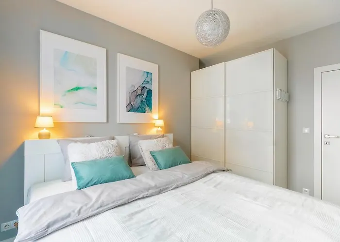 Jana Kazimierza 47 - 2 Rooms, 70m2, Balkon, Parking, Szybkie Wi-fi *