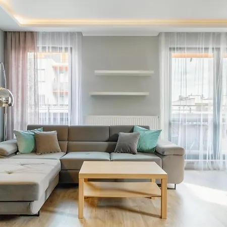 Jana Kazimierza 47 - 2 Rooms, 70m2, Balkon, Parking, Szybkie Wi-fi アパート *