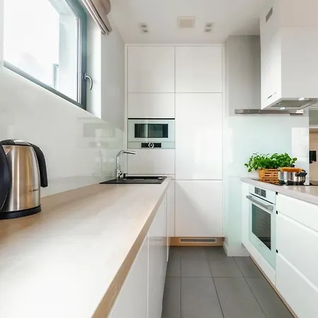 Jana Kazimierza 47 - 2 Rooms, 70m2, Balkon, Parking, Szybkie Wi-fi アパート ワルシャワ