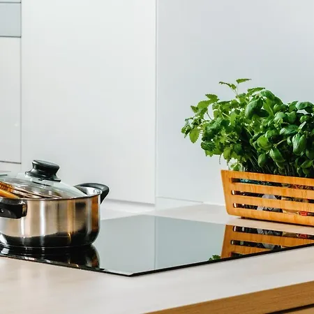 Jana Kazimierza 47 - 2 Rooms, 70m2, Balkon, Parking, Szybkie Wi-fi Апартаменты