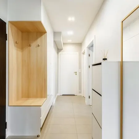 Jana Kazimierza 47 - 2 Rooms, 70m2, Balkon, Parking, Szybkie Wi-fi * Varsovie