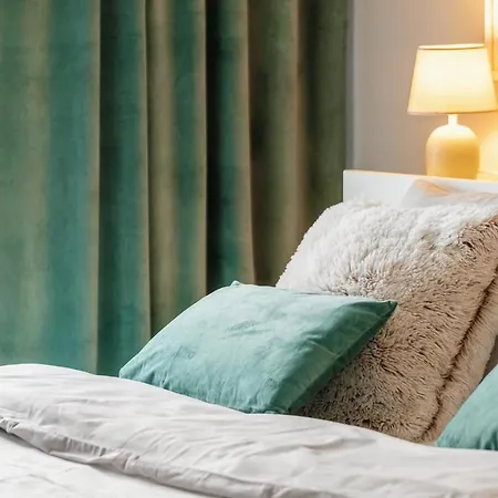 Jana Kazimierza 47 - 2 Rooms, 70m2, Balkon, Parking, Szybkie Wi-fi